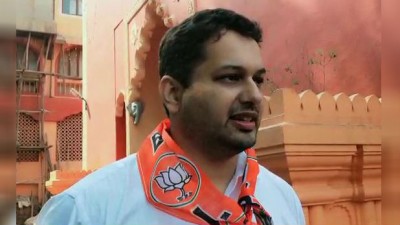 गोवा: पर्रिकर के बेटे ने भाजपा के असंतुष्ट नेता से मिलने के अपने निर्णय का बचाव किया
