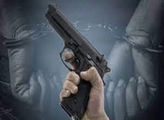 लखनऊ: मुठभेड़ में पुलिस की गोली से बदमाश घायल, साथी फरार